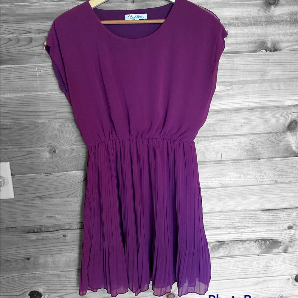 Red Berry Purple Pleated Skirt Dress Women’s Size Medium